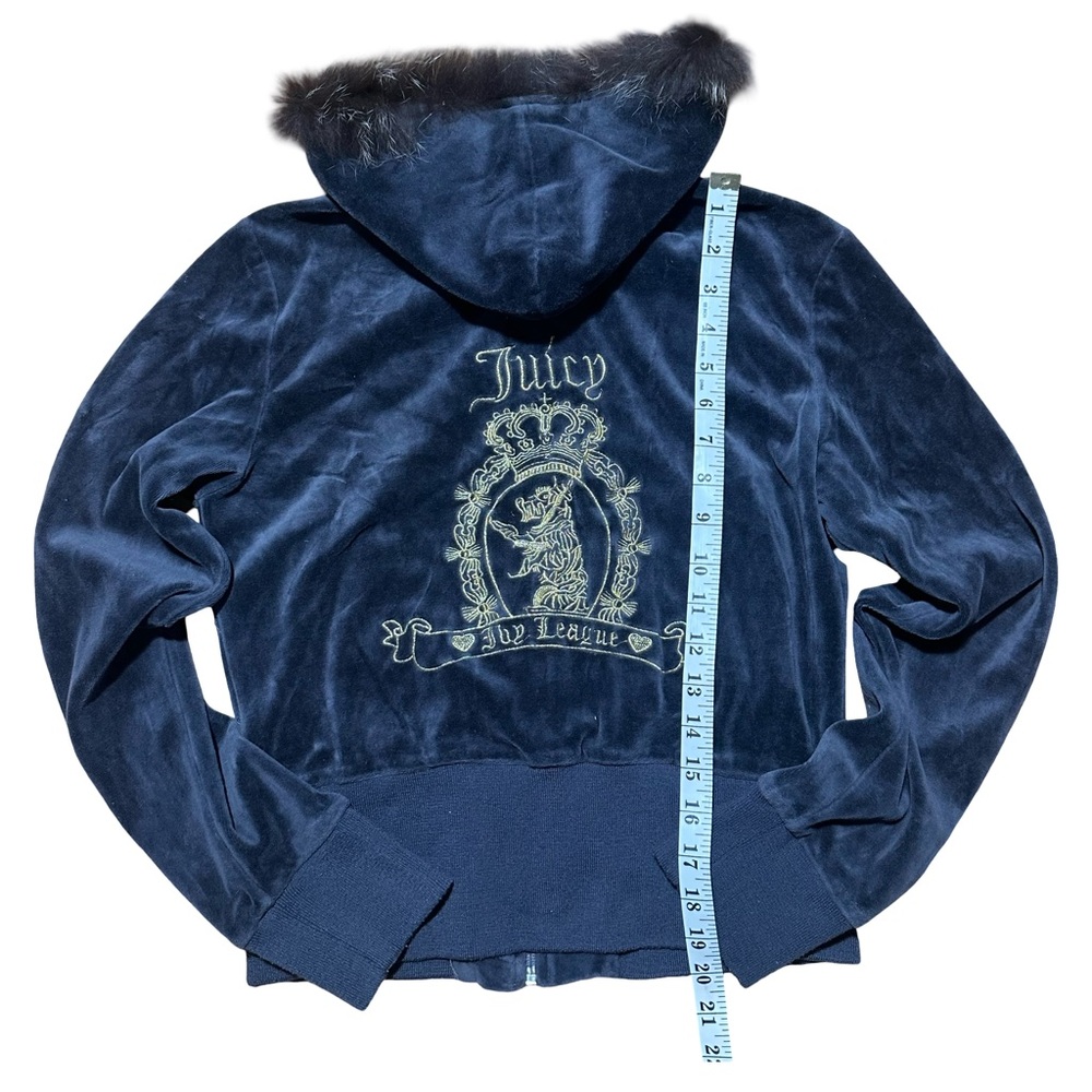 Y2K Vintage Juicy Couture Velour Hoodie Jacket Fur Trim Crest L (Fits S/M) - Picture 6 of 11